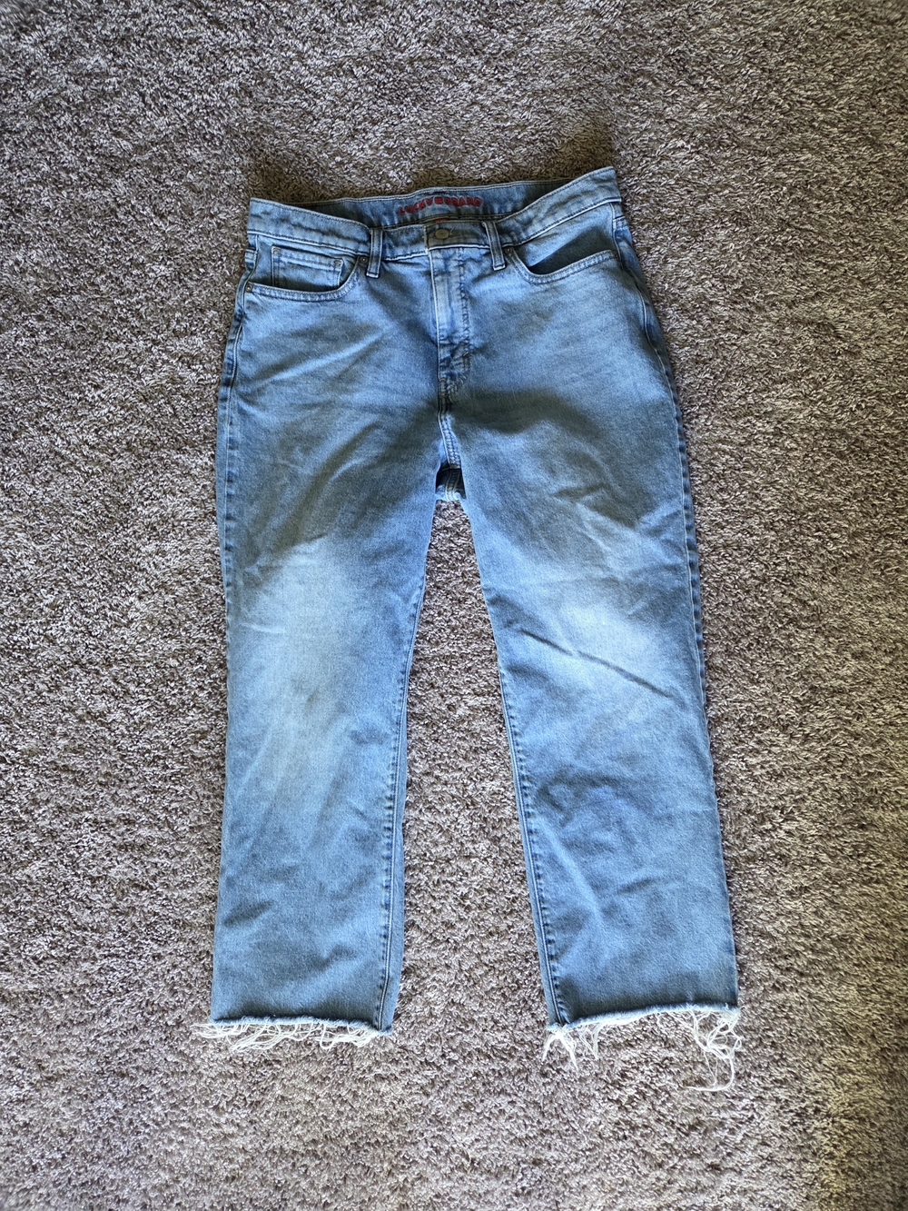 Lucky Brand Women’s Straight Leg Jeans in Light Blue Denim with Frayed Hem